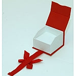 Linen Paper Ring Box with Magnetic Closure