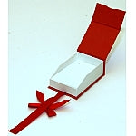 Linen Paper Pendant Box with Magnetic Closure