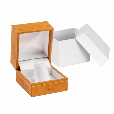 Woodgrain Leatherette Ring Finger Box