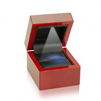 Mahogany/Black Wood LED Ring Box